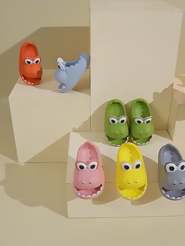 Kids Dinosaur Slippers video - GESSENCE